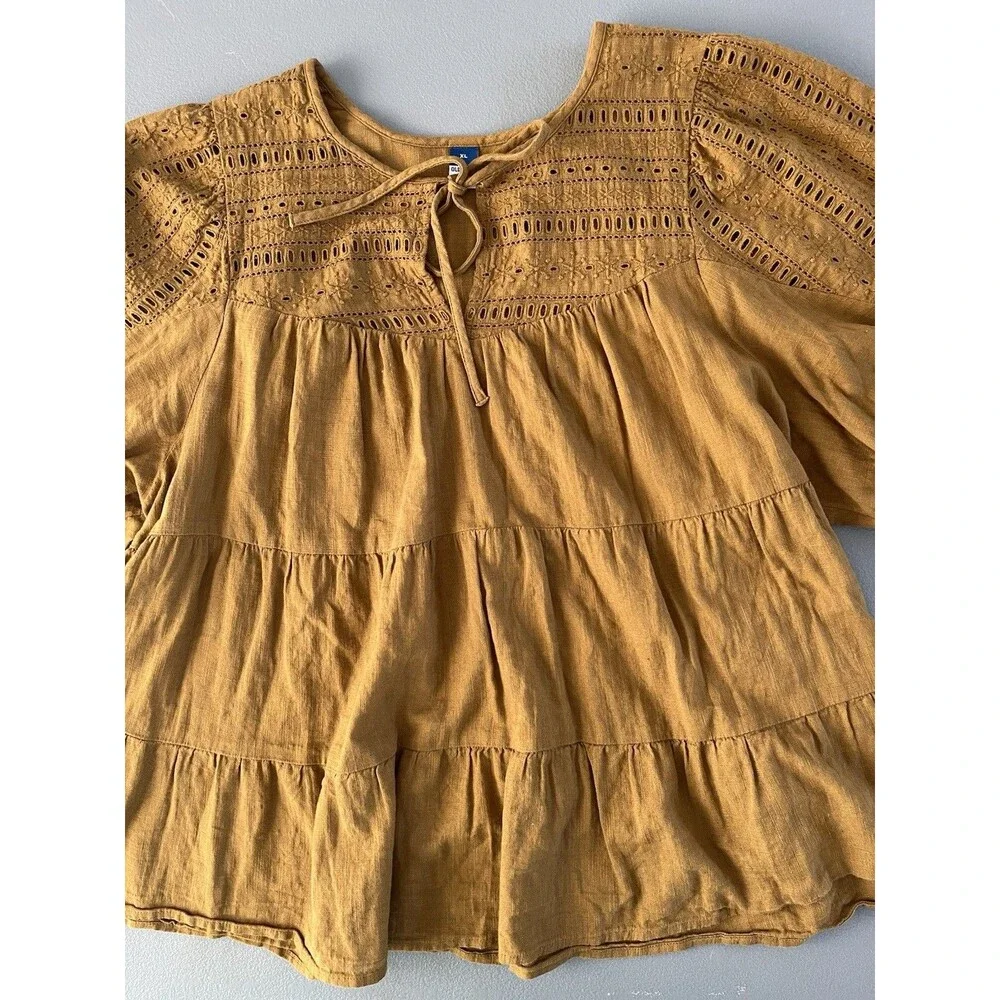 Old Navy Eyelet Lace Tie Neck Womens Top XL Honey Gold Brown Cotton Tiered Boho